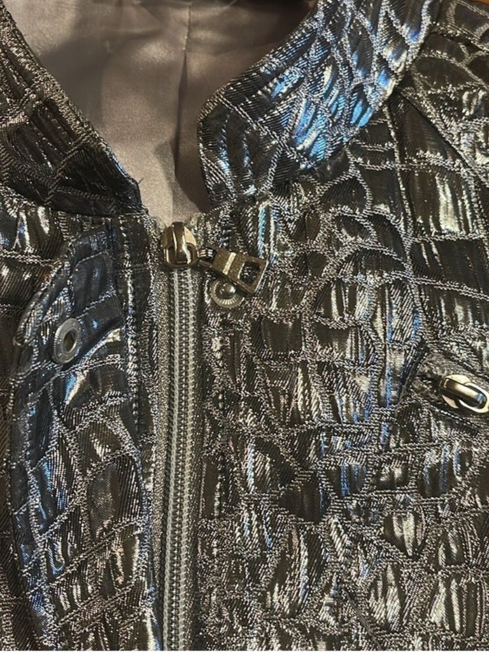 Chico’s Size 2 US M-L Silver Metallic Snakeskin Faux Leather Jacket - Picture 9 of 10